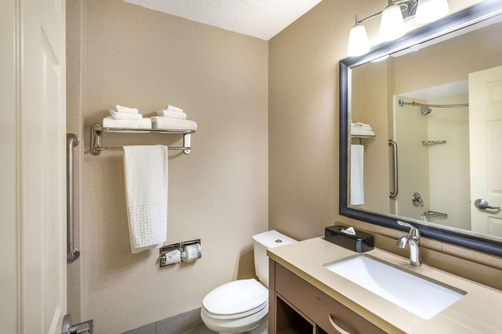 סנדי Best Western Plus Cotton Tree Inn מראה חיצוני תמונה